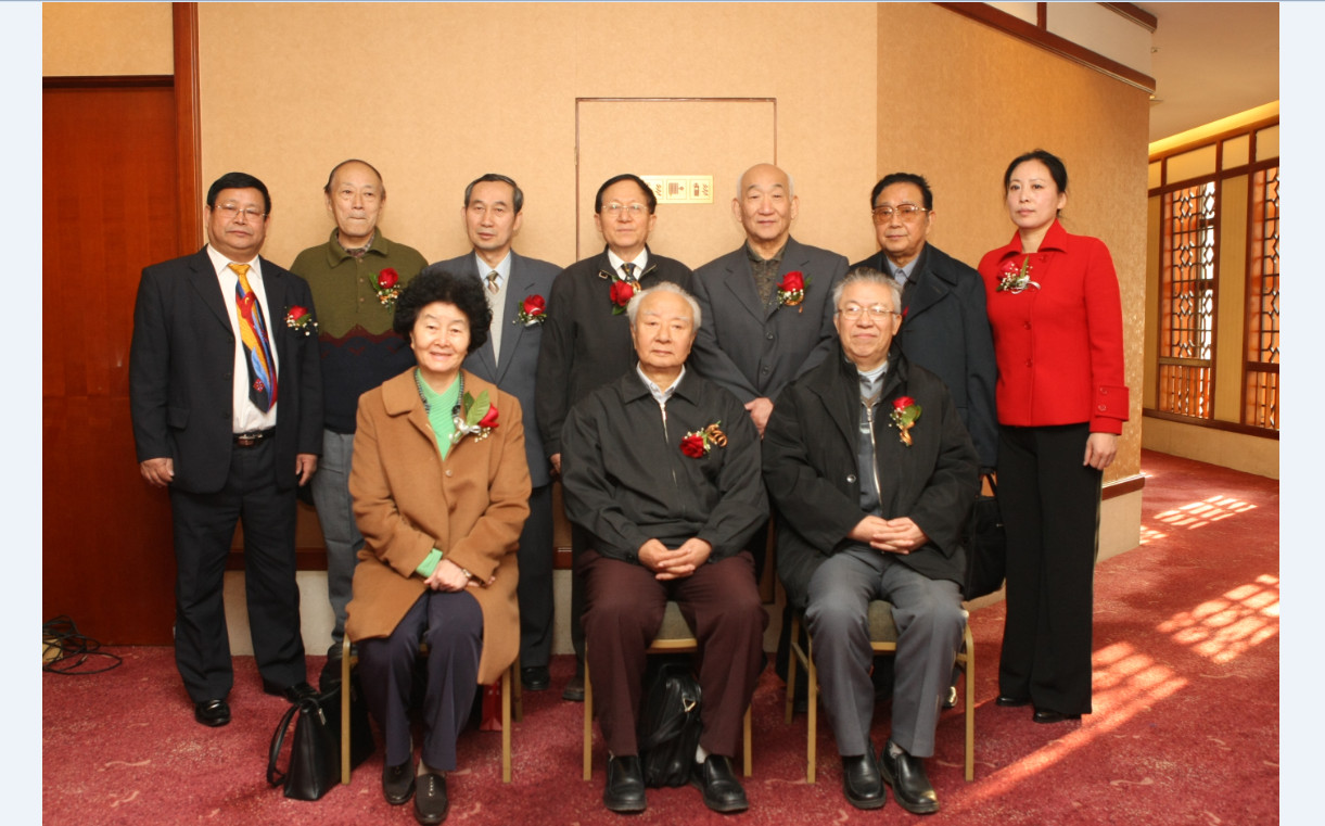 精彩合影-2007年國內著(zhù)名專(zhuān)家學(xué)者來(lái)到巨欣